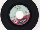 JOHNNY HALLYDAY. SP 45T. JUKE BOX. V45-810.TU PARLES TROP. BIEN TROP TIMIDE