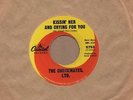 Checkmates Ltd - Kissin Her & Crying For You / I Can Hear The Rain - Capitol