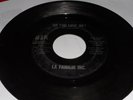 LA FAMILIA INC. CROSSOVER SOUL 45 VG+ LISTEN
