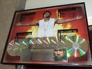 RIAA Award Usher 9 Mio Alben Platin Award - goldene Schallplatte Confessions