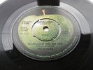 THE BEATLES ORIGINAL 1969 UK 45 BALLAD OF JOHN AND YOKO RARE DINKED CENTRE PRESS