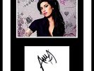 VERY RARE - AMY WINEHOUSE - ORIGINAL HAND SIGNED AUTOGRAPH