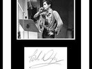 VERY RARE - BOB DYLAN - MUSIC LEGEND - ORIGINAL HAND SIGNED AUTOGRAPH