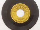 1950's Elvis Presley SUN 45 #215 Milkcow Blues Boogie & You're a heartbreaker