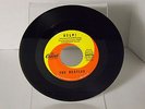 THE BEATLES 45 RPM single: HELP  B/W I'M DOWN
