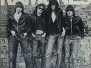 RAMONES 