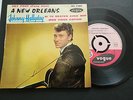 JOHNNY HALLYDAY EP 45 T  REF 7862   MINT CENTREUR PAS DE LANGUETTE