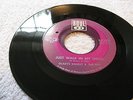 GLADYS KNIGHT & THE PIPS - JUST WALK IN MY SHOES / STEPPING CLOSER TO... - SOUL
