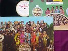 LP:The Beatles-Sgt. Pepper's Lonely Hearts Club Band Bastelbogen Rot Gold