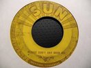 JIM WILLIAMS COOL ROCKABILLY 45 ON SUN 210 HEAR IT PLEASE DON'T CRY OVER ME