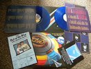 ELO - OUT OF THE BLUE / BLUE VINYL UK 1ST PRESS ALL INSERTS / EXCELLENT