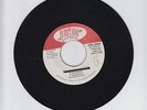 DWYER  RECORDS/ONE ONE COCOA  -  GREGORY ISAACS  (73  REGGAE ROCKERS 7