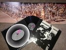 QUEEN Jazz LP ( USA + POSTER) Freddie Mercury, Brian May, Roger Taylor.