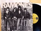 RAMONES s/t LP orig. 1976 FIRST PRESSING (SASD-7520) w/ MISPRINT Labels Punkrock