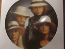 LP  -  PICTURE DISC -  ABBA =  THE BEST OF ABBA  - LIMITED EDITION