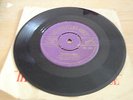Elvis Presley – Heartbreak Hotel 1956 UK 7” (gold) HMV 7M 385