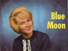 Sg  .-   URSEL JAKOB   -      BLUE MOON  ( Cov. Version )