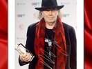 ULTRA COOL - NEIL YOUNG - MUSIC LEGEND - ORIGINAL HAND SIGNED AUTOGRAPH