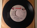Original 45 First pressing THE IMPERIALS (rare credit / Tears On My Pillow / NM+