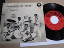 The Travel Five auf D-ACONDOR / Kasernenhof Twist / Dynamite mit Bildhülle