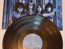KISS VIVANT QUEBEC 83 2LP ALBUM VINYL & TOURBOOK IN BLACK LTD.100