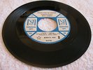 BETTY EVERETT - TROUBLE OVER THE WEEKEND /THE SHOE WON'T FIT - VEE-JAY DJ