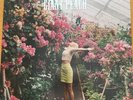 WOLF ALICE Giant Peach 7