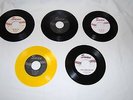 BEATLES ON SWAN 13 Different 45's She Loves You s-4152-s