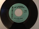L. J. REYNOLDS & THE RELATIONS-STOP LOOK OVER YOUR PAST/WE'RE IN THE MIDDLE- VG+