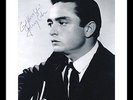 VERY RARE - JOHNNY CASH - MUSIC LEGEND - ORIGINAL HAND SIGNED AUTOGRAPH
