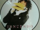 QUEEN 12 
