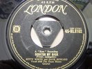 1954 GOLD LONDON HL 8102 - KITTY WHITE & DAVE HOWARD Scratch My Back HIGH GRADE