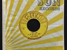 ELVIS PRESLEY ORIGINAL 45 SUN 210 