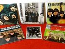 5 Langspielplatten BEATLES + s/w Foto - Anschauen