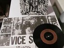 VICE SQUAD - LIVING ON DREAMS. 1980 RIOT CITY P/S 45 WITH POSTER