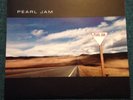 Pearl Jam Yield Rare Die Cut Cover Printed Inner Sleeve Epic E 68164 First Press