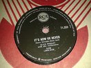 ELVIS PRESLEY :  IT'S NOW OR NEVER  /  A MESS OF BLUES.    SA 78rpm (1960)