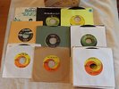 BEATLES SINGLES BOX VJ SWAN TOLLIE CAPITOL APPLE 28 45'S IN VG+-VG++ COND. NICE