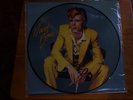 David Bowie - Ain't that Close to Love - 13/100. Best of the Young Americans