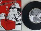 AC/DC Vinyl Single Skool Daze mit Bon Scott