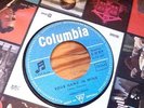 Single: herman's hermits - your hand in mine / something good - columbia