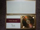 COFFRET EN BOIS '' YEAH '' AVEC EDDIE MURPHY / MC CARTNEY / M. JACKSON / E.JOHN.