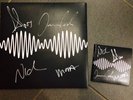 SIGNED THE ARCTIC MONKEYS / ARTIC MONKEYS - AM / A.M. VINYL And ALBUM