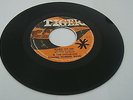 TIGER/HARD ON ME - TOMMY COWAN & THE JAMAICANS  [REGGAE]  7