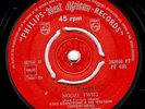 KING KENNYTONE - Ngozi Twist/Twist To Happiness - Philips West African 7
