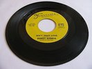 BOBBY HARRIS - AIN'T THAT LOVE / LONELY INTRUDER - TURNTABLE