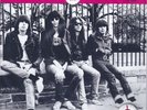 RAMONES Carbona Not Glue (1991) 7” Single SUB POP Original PURPLE w/ button