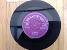 ELVIS PRESLEY ALL SHOOK UP / THATS WHEN YOUR HEARTACHES 45rpm EXCELLENT - RARE