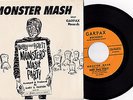 BOBBY (BORIS) PICKETT 45 rpm record MONSTER MASH with PICTURE SLEEVE