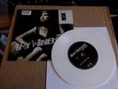 AMY WINEHOUSE-7